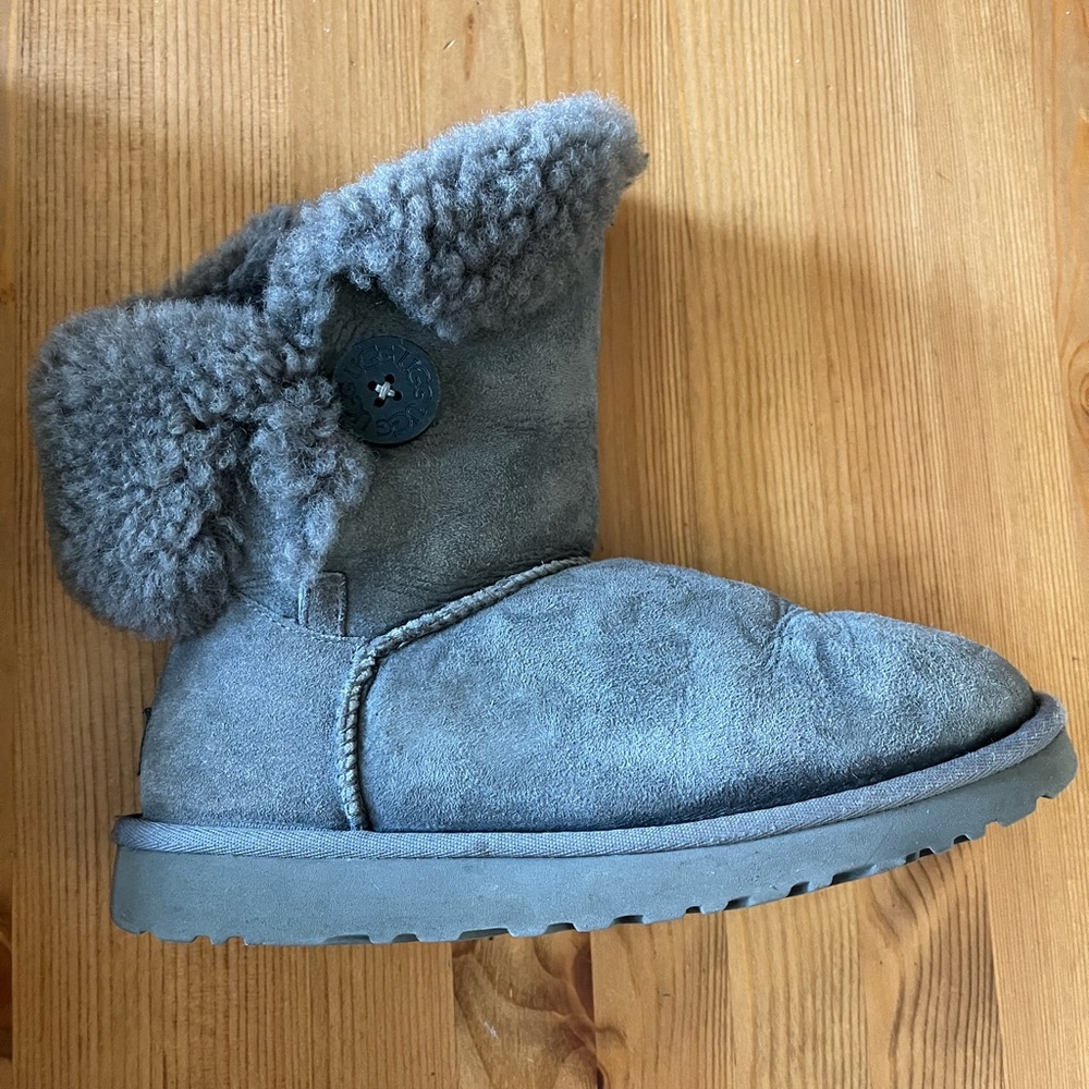 Uggs - Bailey Button Grey - image 5